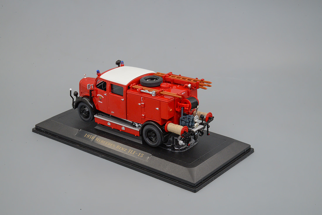 43013LT 1950 пожарная машина Mercedes Benz TLF-50 Lucky Toys