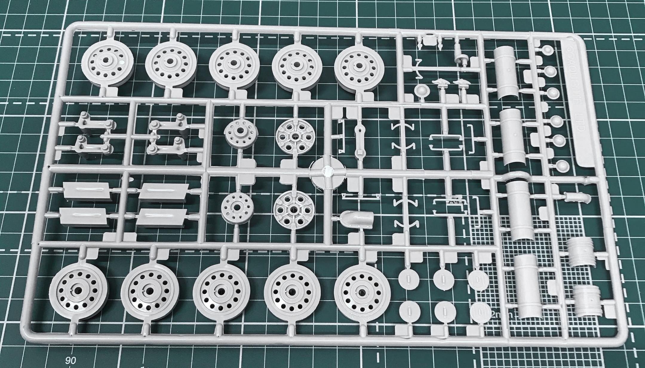 35044 Танк Т-34-85 Д-5Т Дм.Донской ARK model