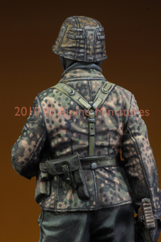 35097ALP Миниатюра LAH Grenadier in the Ardennes Alpine Miniatures