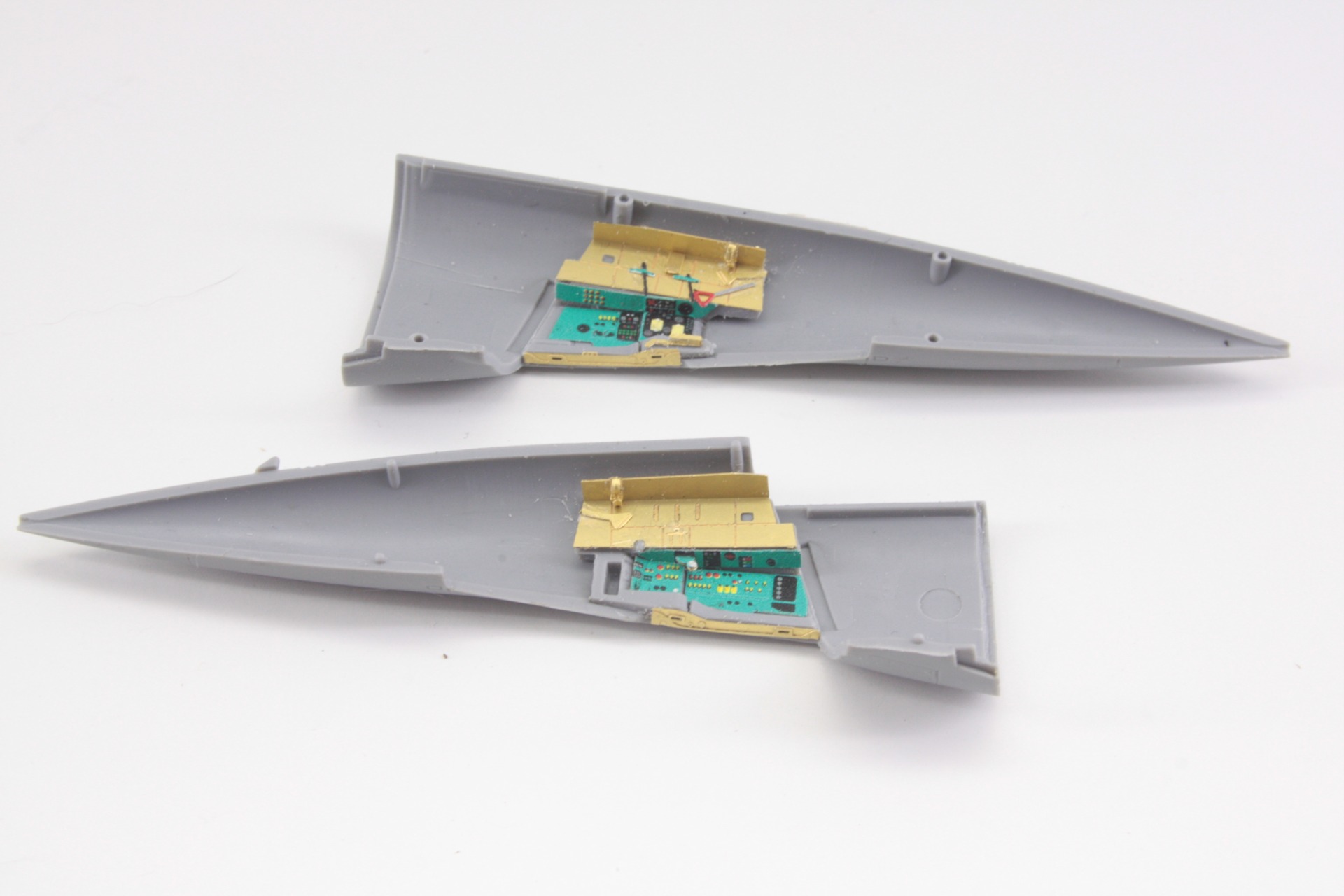 MD 072033 Набор фототравления цветные приборные доски для MiG-25 РУ/ПУ (ICM)