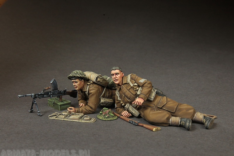 3618SOGA Sergeant and Machine gunner British infantry at rest. SOGA Miniatures