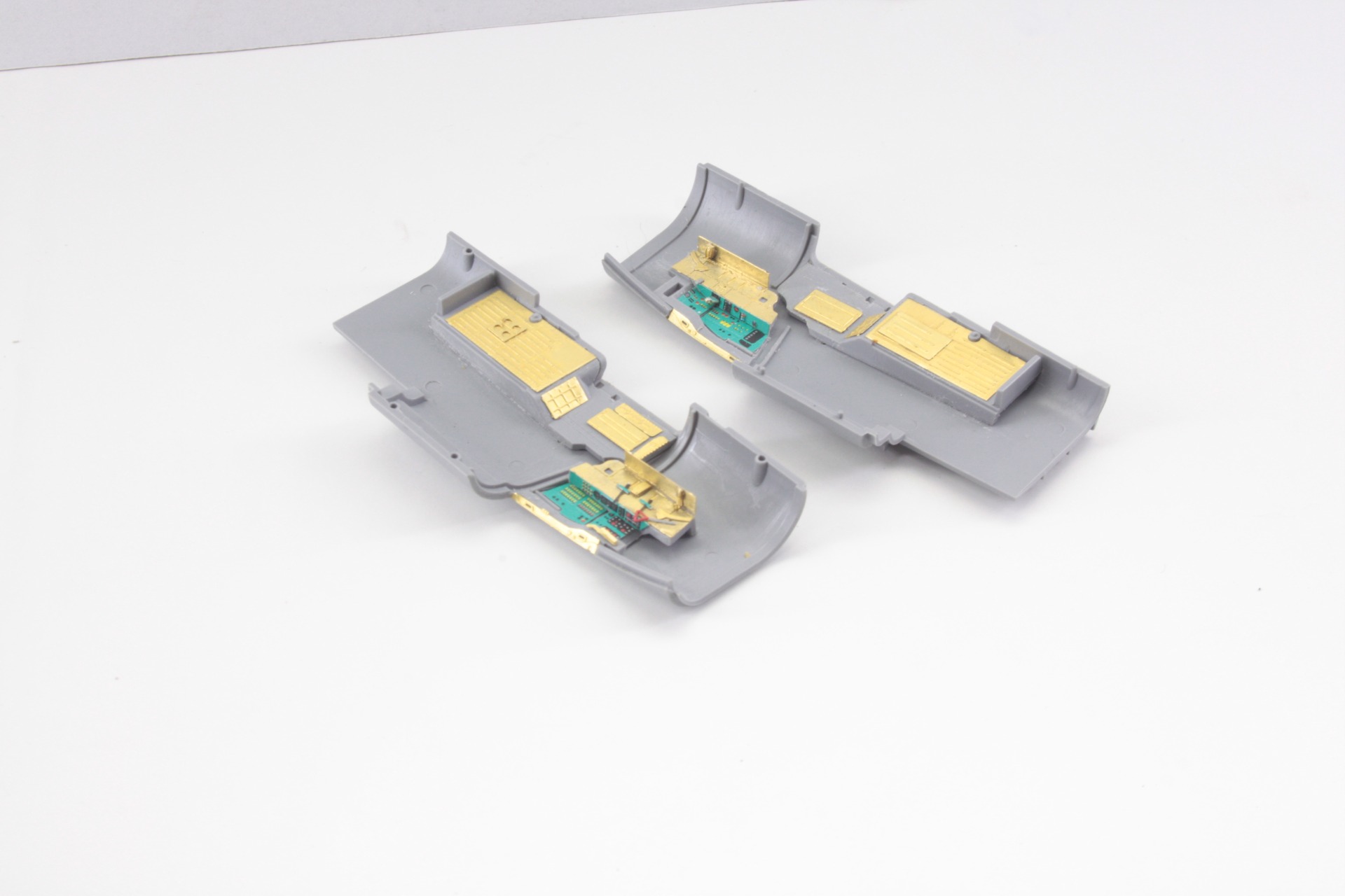 MD 072033 Набор фототравления цветные приборные доски для MiG-25 РУ/ПУ (ICM)