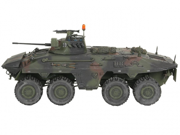 03036 Военная машина Luchs A1/A2 Revell