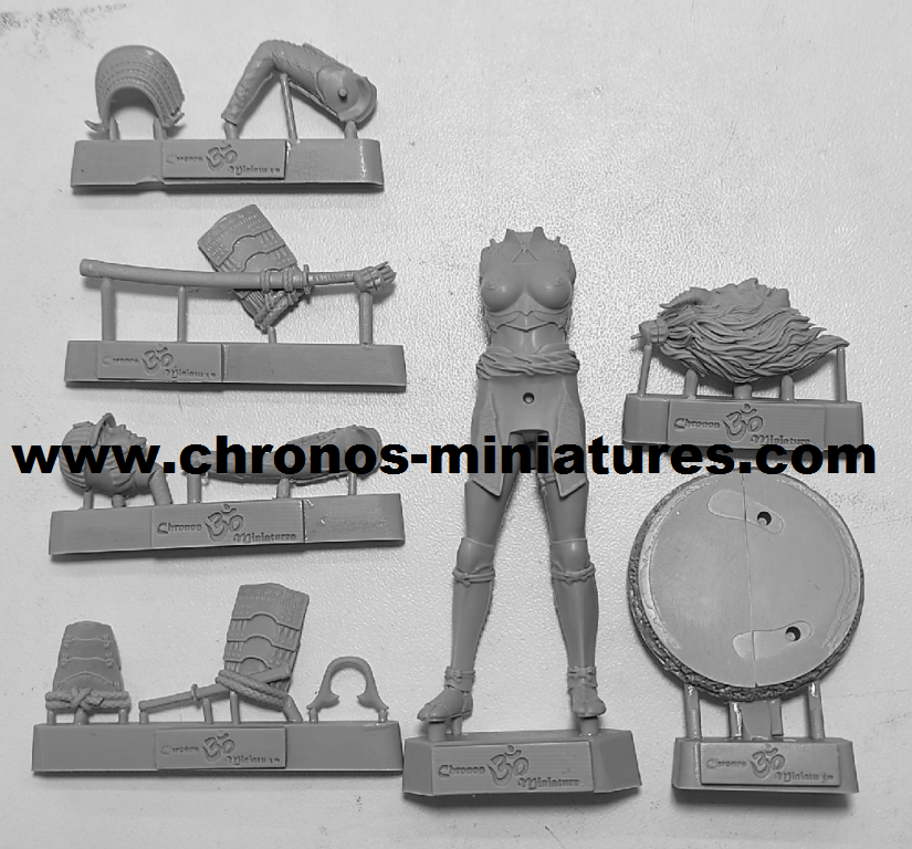 CHM-54282(M). Миры Фэнтези: Японская женщина-самурай. 54 мм. Материал - белый металл. Chronos Miniatures