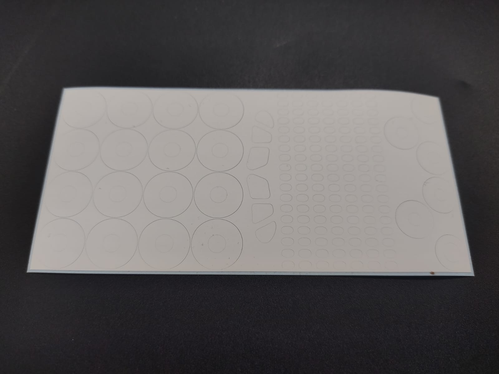 AM144156 Маска окрасочная для остекления, колес и кок вентилятора для Аэробус A350-900 Звезда 7039