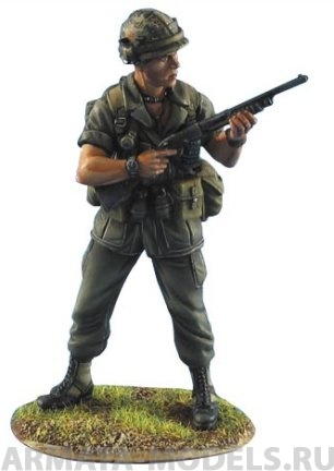 FL35046 US 25th Infantry Division Standing with Ithaca 37 Shotgun First Legion