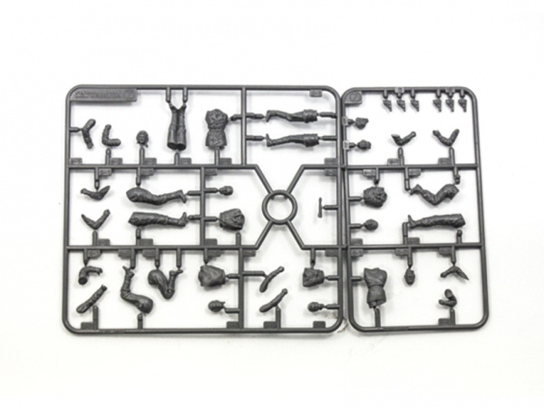 35214T Советский танковый экипаж на отдыхе, шесть фигур Tamiya