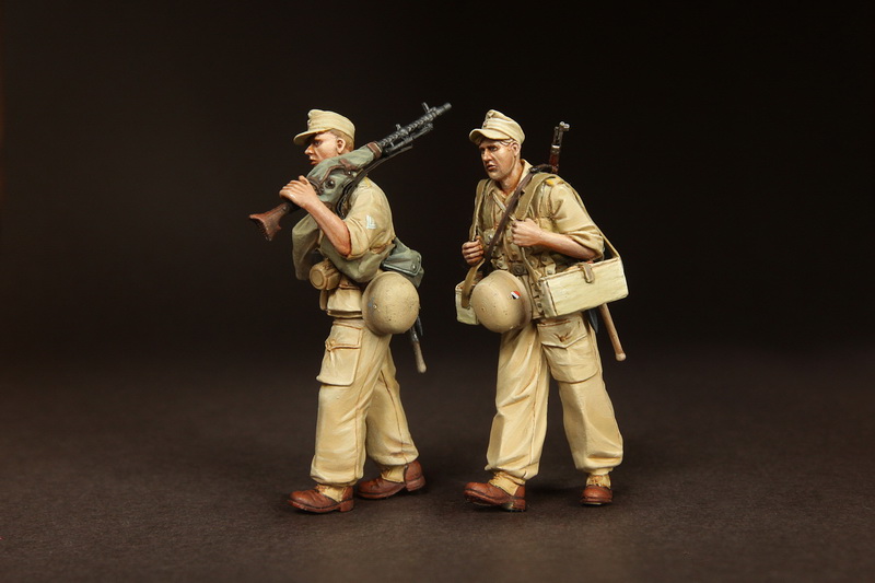 3614SOGA MG-34 team Fallschirmjager- Brigade Ramcke. El Alamein, August 1942. SOGA Miniatures