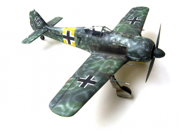 61037T Focke-Wulf Fw190 A-3 Tamiya