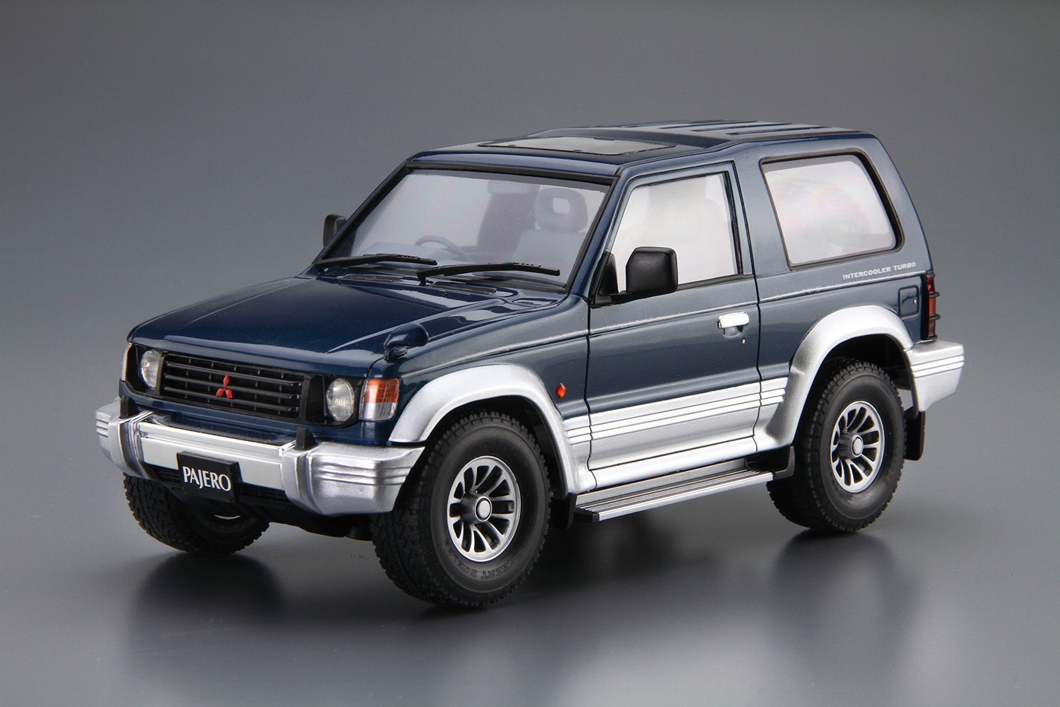 05697 Mitsubishi Pajero Metal Top Wide V24WG '91 Aoshima