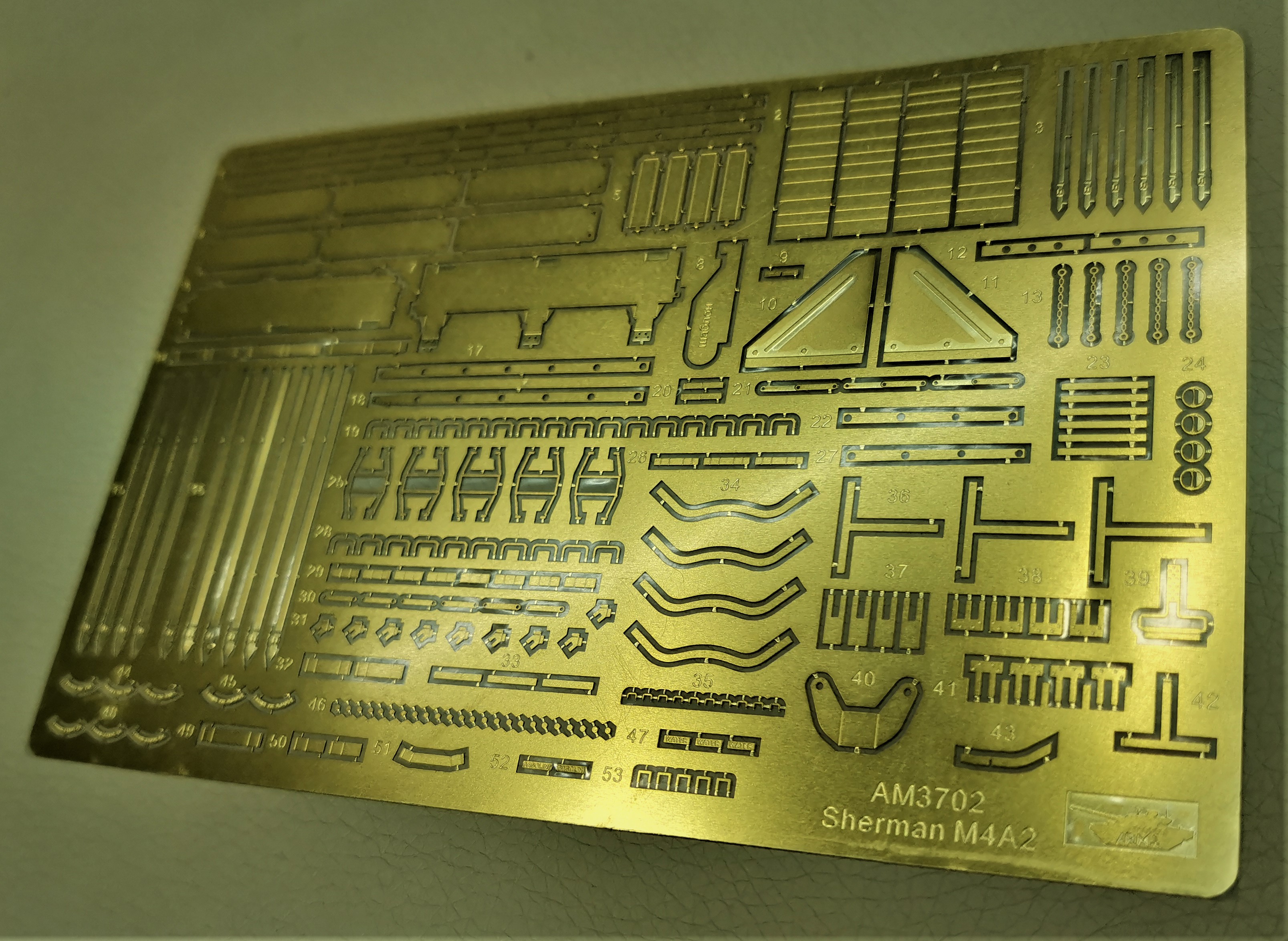 AM3702 Фототравление на Американский средний танк Шерман М4А2