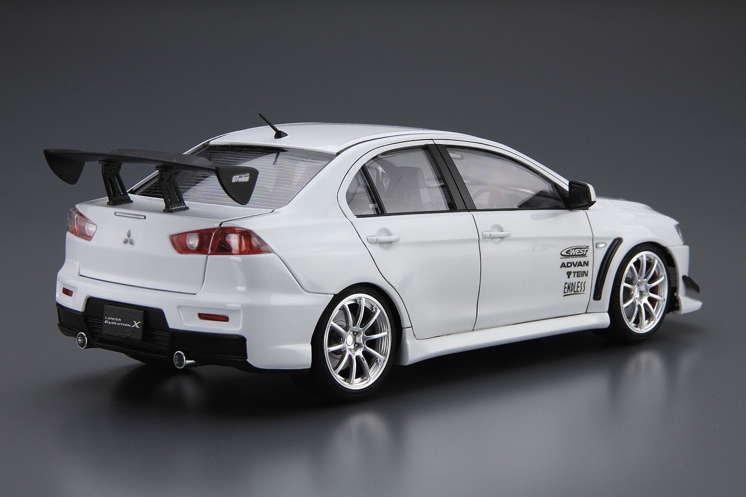 05897 Mitsubishi Lancer Evolution X C-West Aoshima