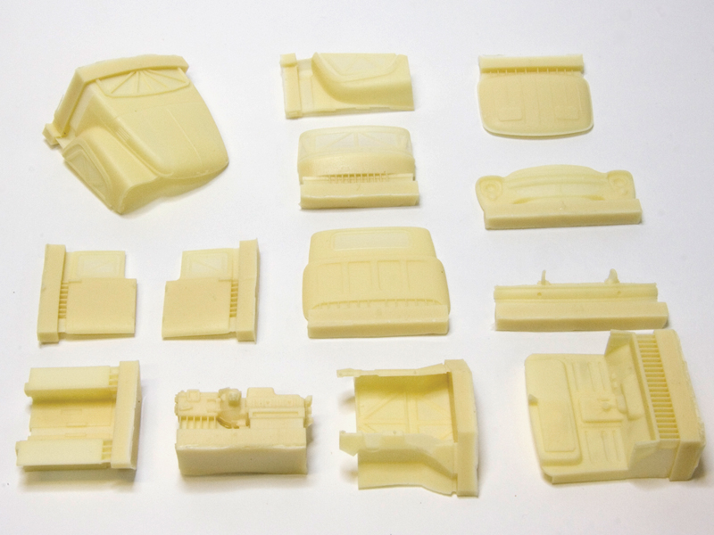 RIM35031 Советский самосвал ЗИС-ММЗ-555, масштаб 1/35 Red Iron