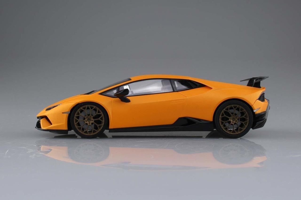 05600 Lamborghini Huracan Performante Aoshima