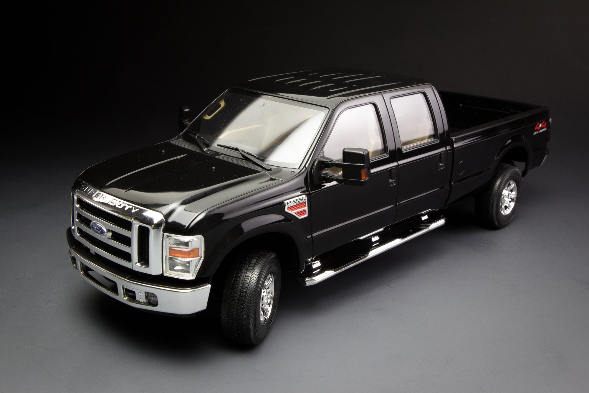 CS-001 Ford F-350 Super Duty Crew Cab Meng
