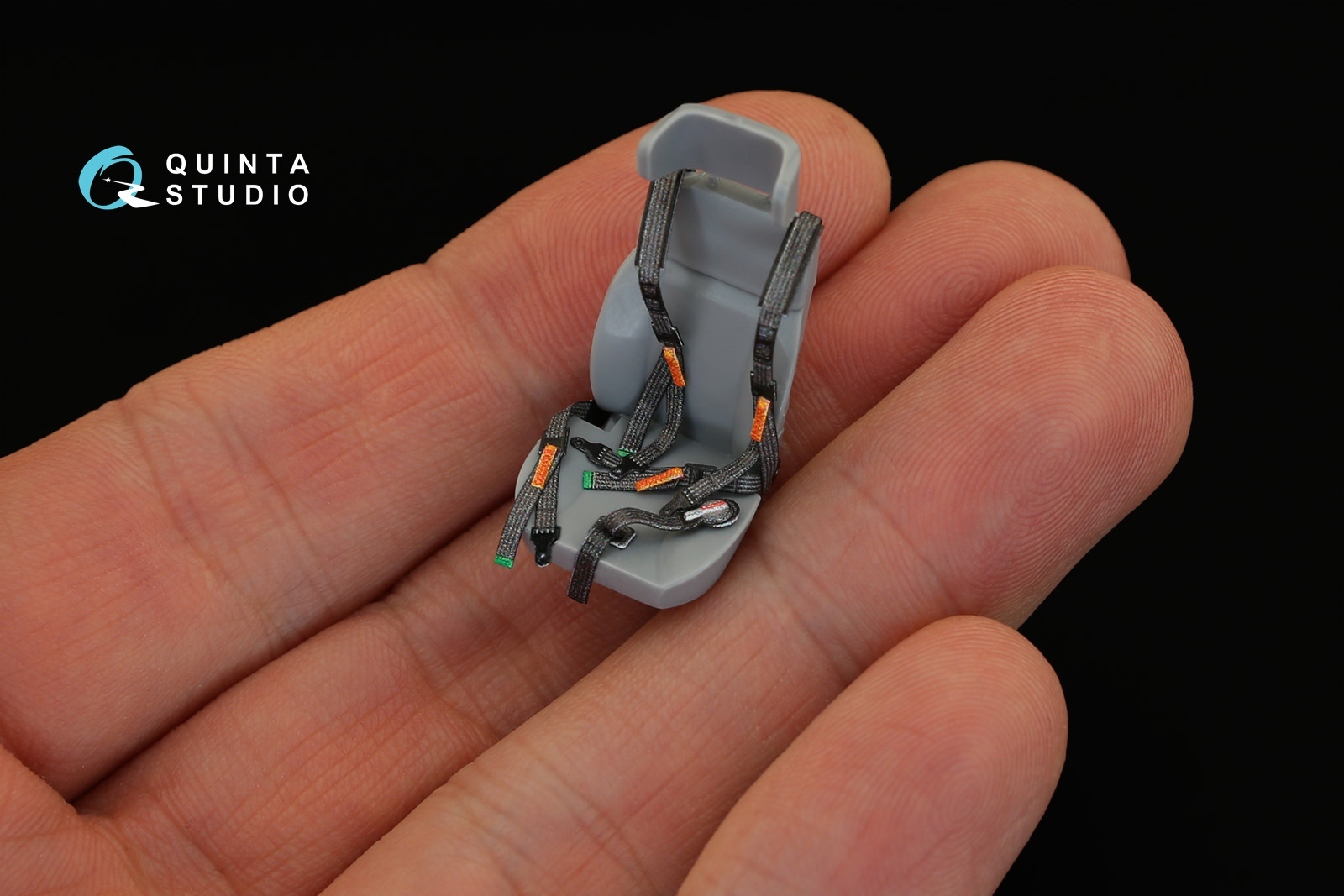 AM3633 Кресла для Тайфун-К набор 14 штук + 14 ремней Quinta 1/35 