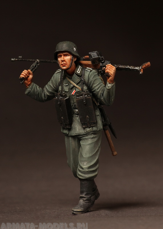 3531SOGA The German infantryman with anti-tank rifles PzB-39 SOGA Miniatures