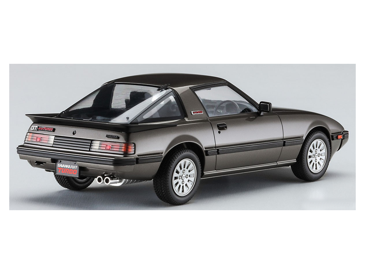 21152-Автомобиль MAZDA SAVANNA RX-7(SA22C) Hasegawa