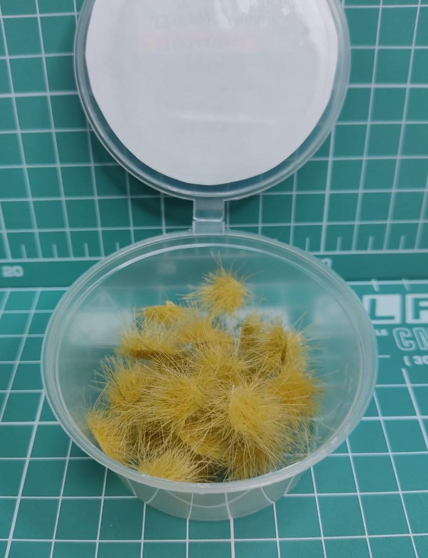 3099 Кочки травы сухая трава , 5-12мм , 30шт.