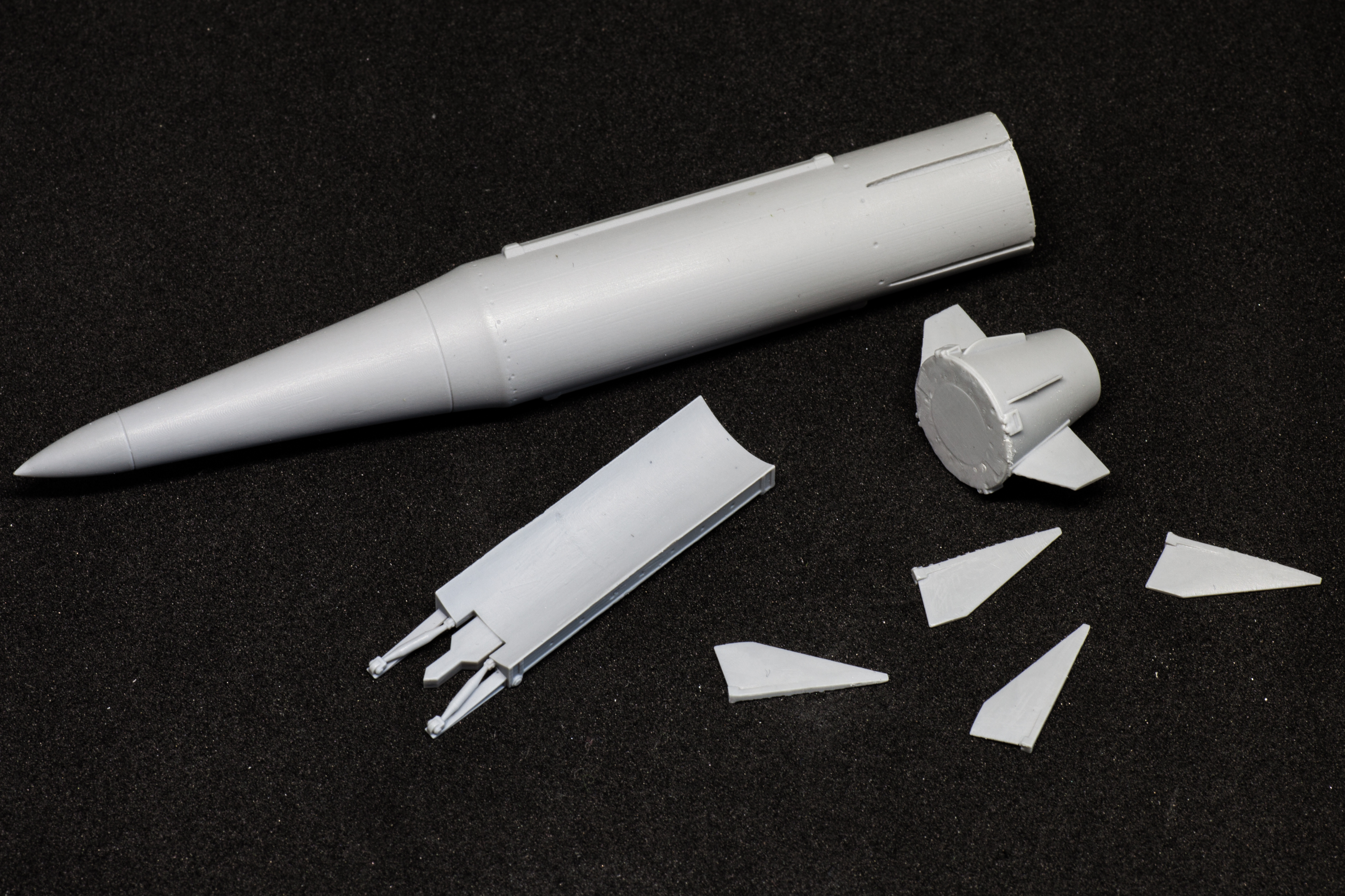 AM7218 Российский гиперзвуковой авиационный ракетный комплекс Х-47М2 Кинжал Arma Models