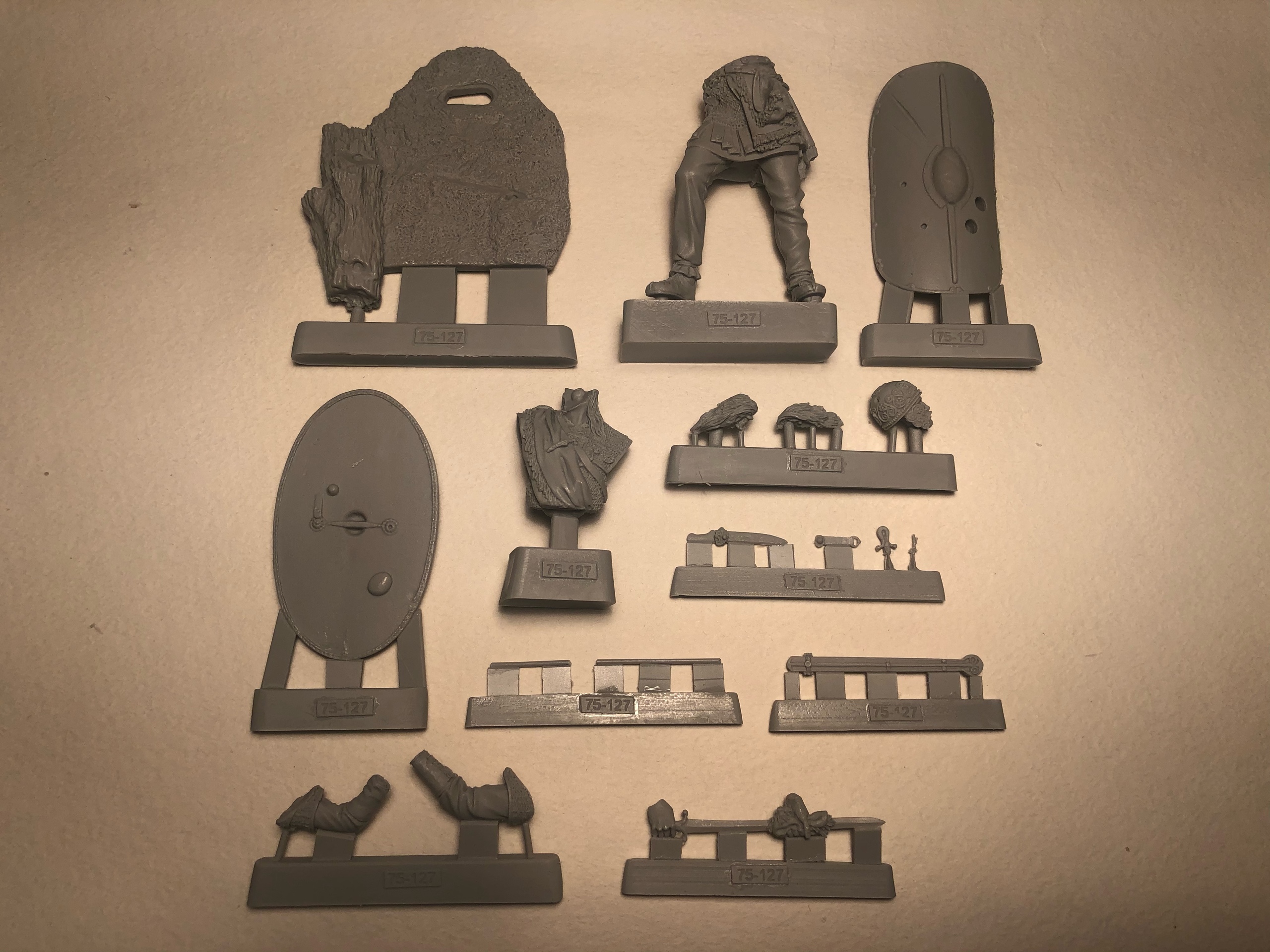 75-127PEGASO Celtic Warrior