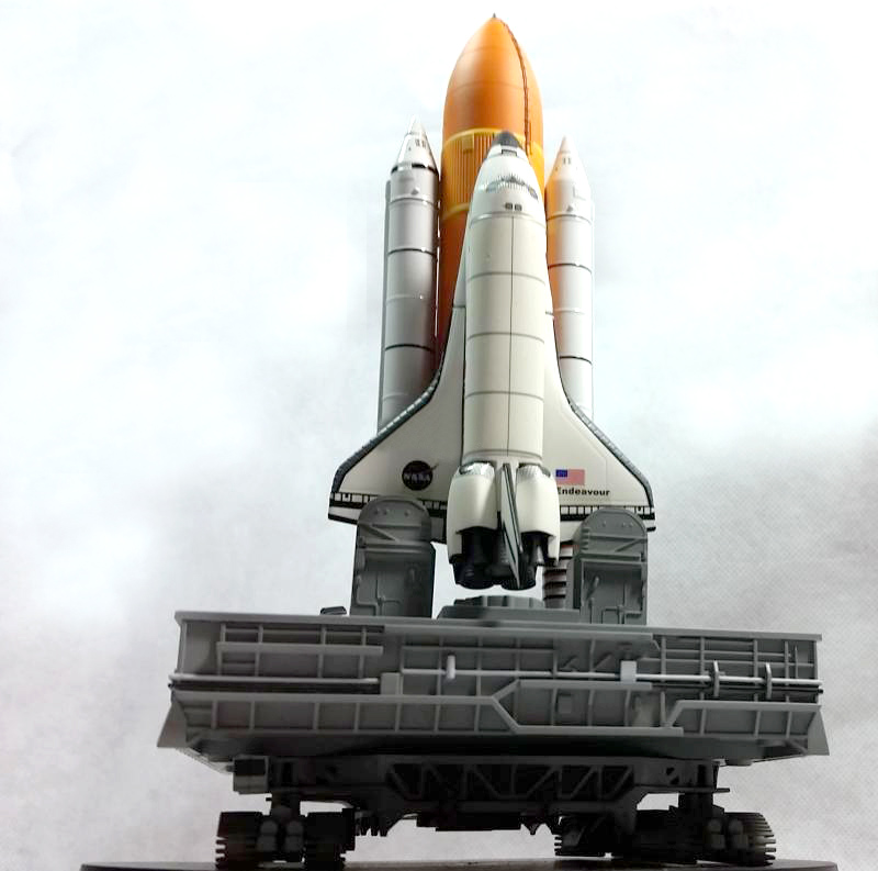 56393Д 1/400 Шатл  Endeavour с транспортером Dragon