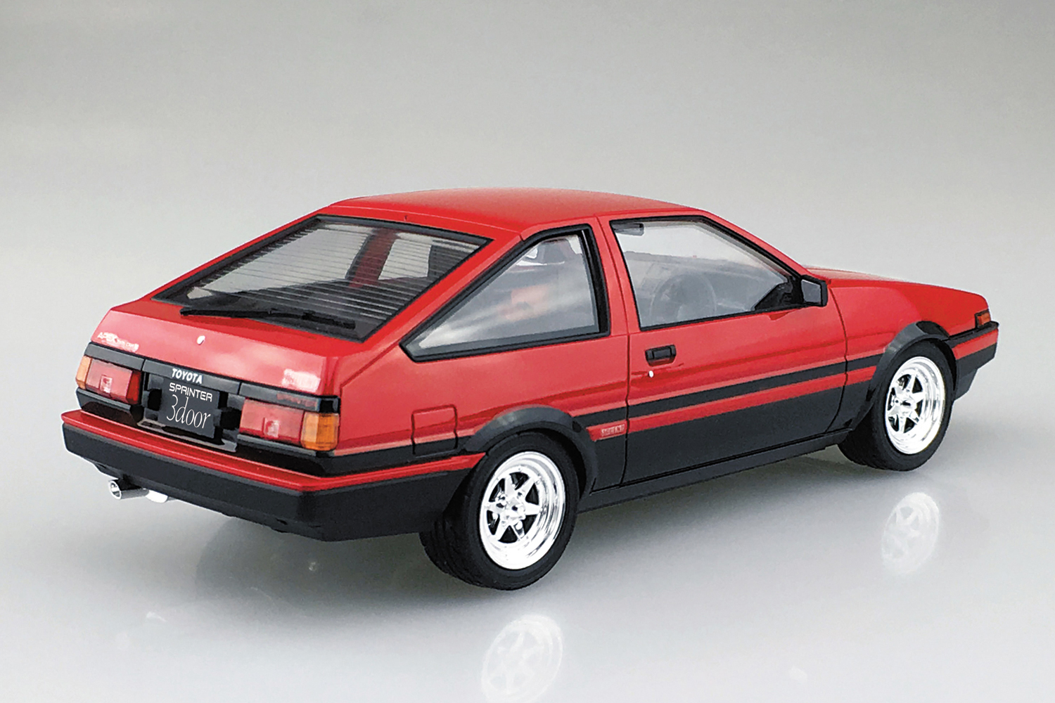 05315 Toyota AE86 Trueno '83 Red/Black Aoshima