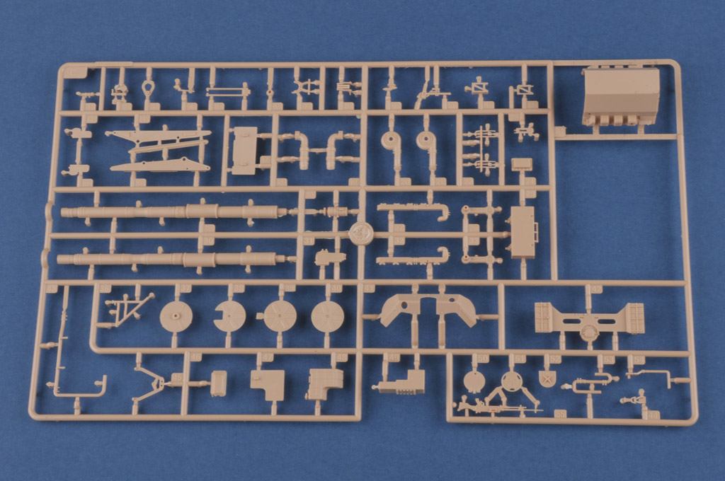 84501HB ОБТ армии бундесвера Leopard 1A5 Hobby Boss