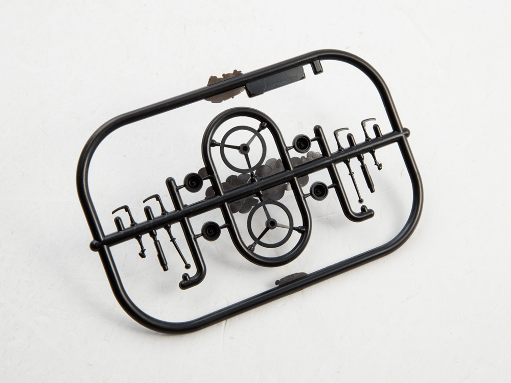 1501AVD Сборная модель Аэродромный тягач МАЗ-541 AVD Models