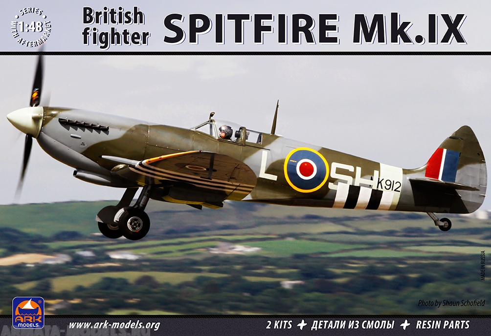 48008 Английский истребитель Супермарин «Спитфайр» Mk.IX ARK model