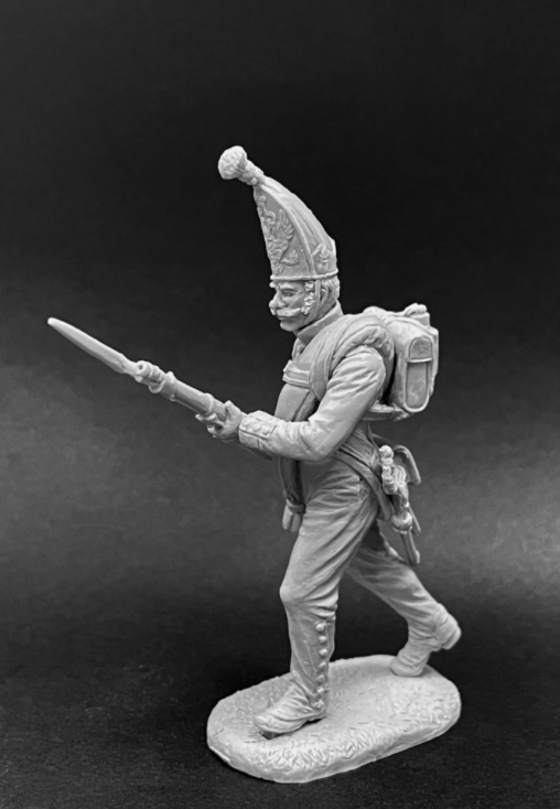 CHM-54257(M) Гренадер (или фузилер) Павловского гренадерского полка (2 варианта голов, 2 варианта рук), Россия 1812-14 гг. белый металл Chronos Miniatures