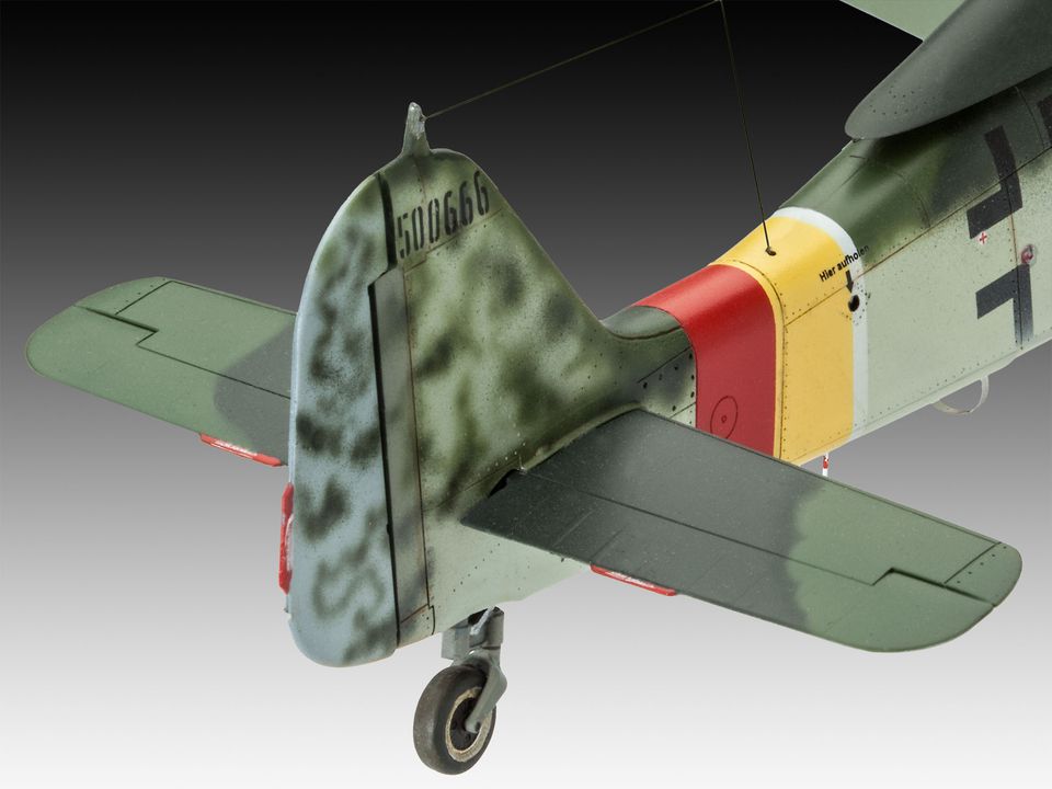 03930 Немецкий истребитель Focke Wulf Fw 190 D-9 Revell