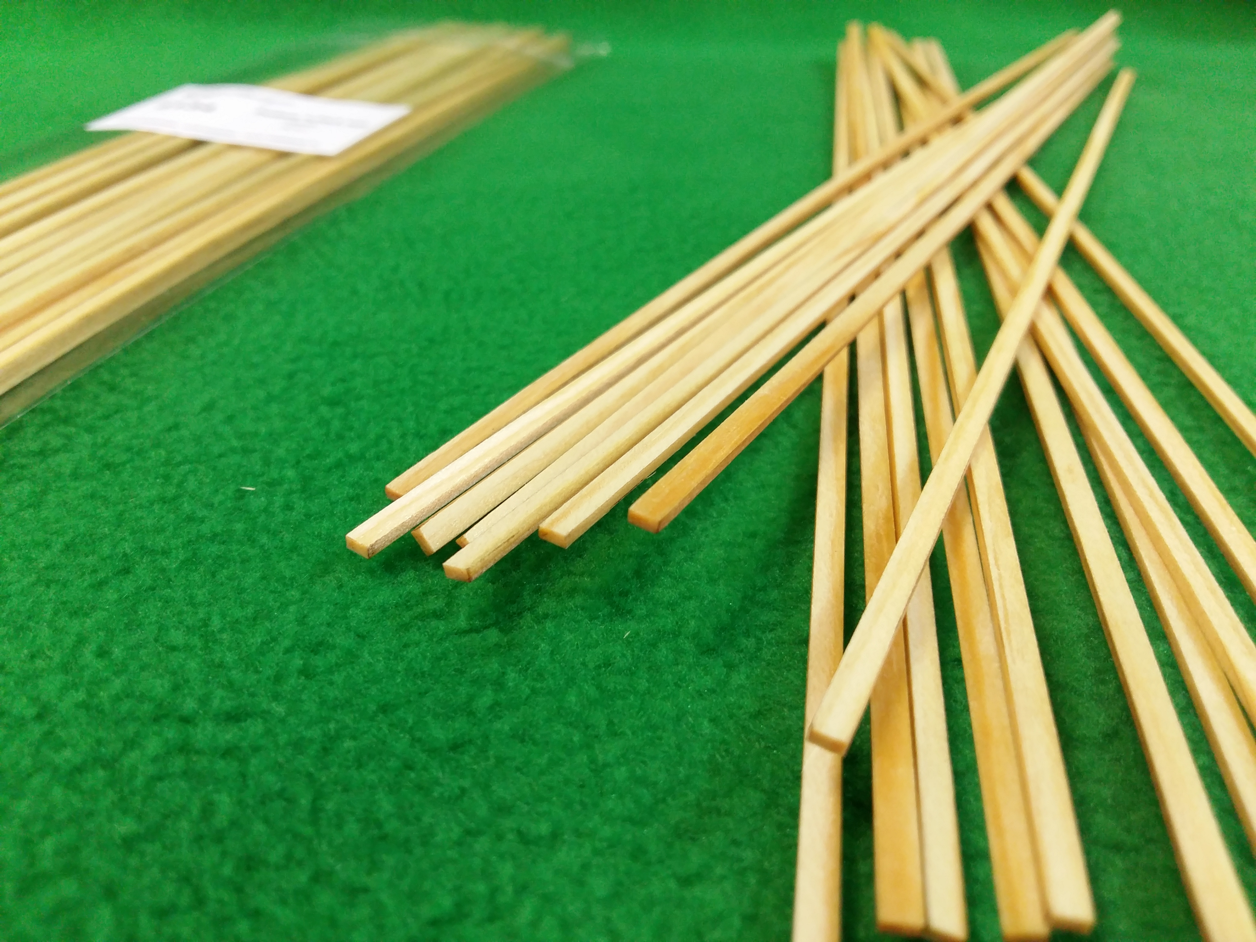 5134 рейки 1,5х3 мм - длина 300 мм - сосна - 30 шт