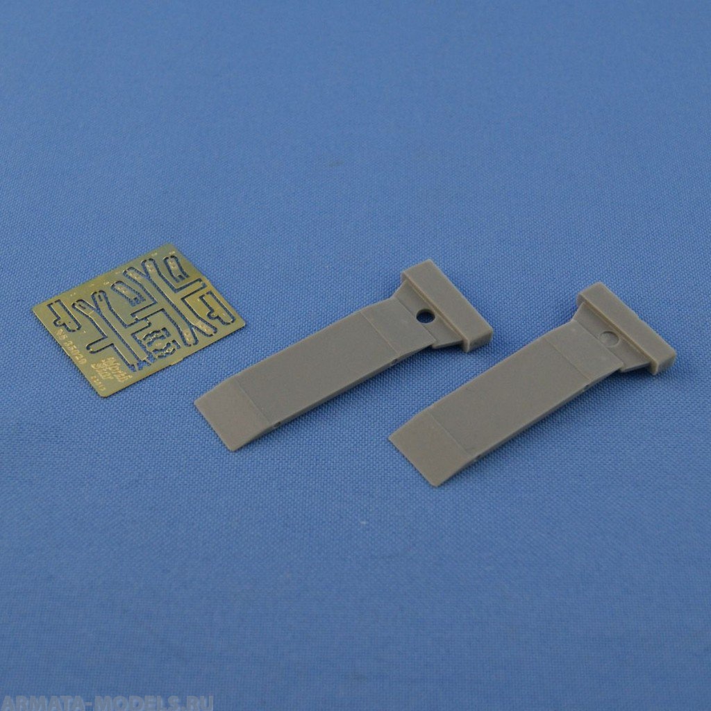 NS35029B Wooden boards (long) for moving over pits and other obstacles for German WWII trucks (Mercedes-Benz L3000)