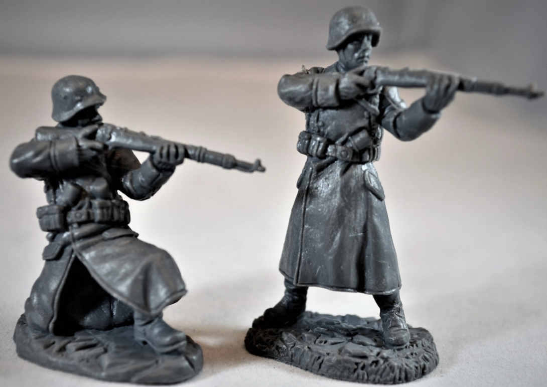 TSSD04 Фигуры WWII «Long Coat» German Infantry  (16 x 1/32 figures) TSSD
