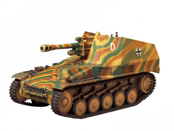 35200T 105-мм гаубица на шасси Pz-II  Sd.Kfz.124 Wespe 1943г. с 2 фигурами Tamiya