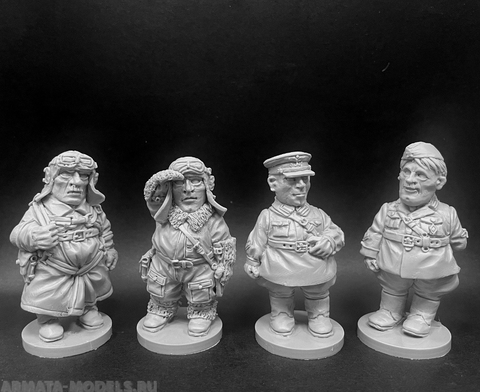 CHM-50.13. Шаржевая миниатюра. WW2: Советская Армия, набор №1 (летчики). В комплекте 4 фигуры. Материал - смола. Chronos Miniatures