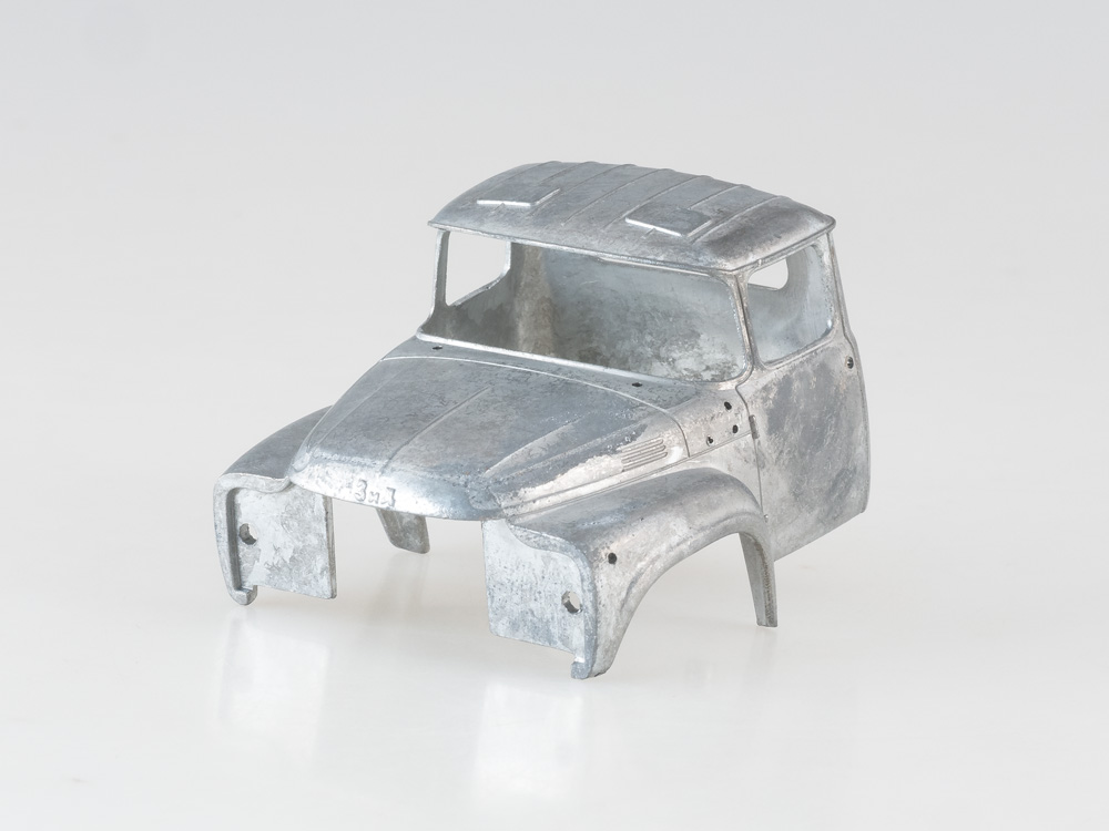 1356AVD Сборная модель Автогудронатор ДС-39Б (130) AVD Models