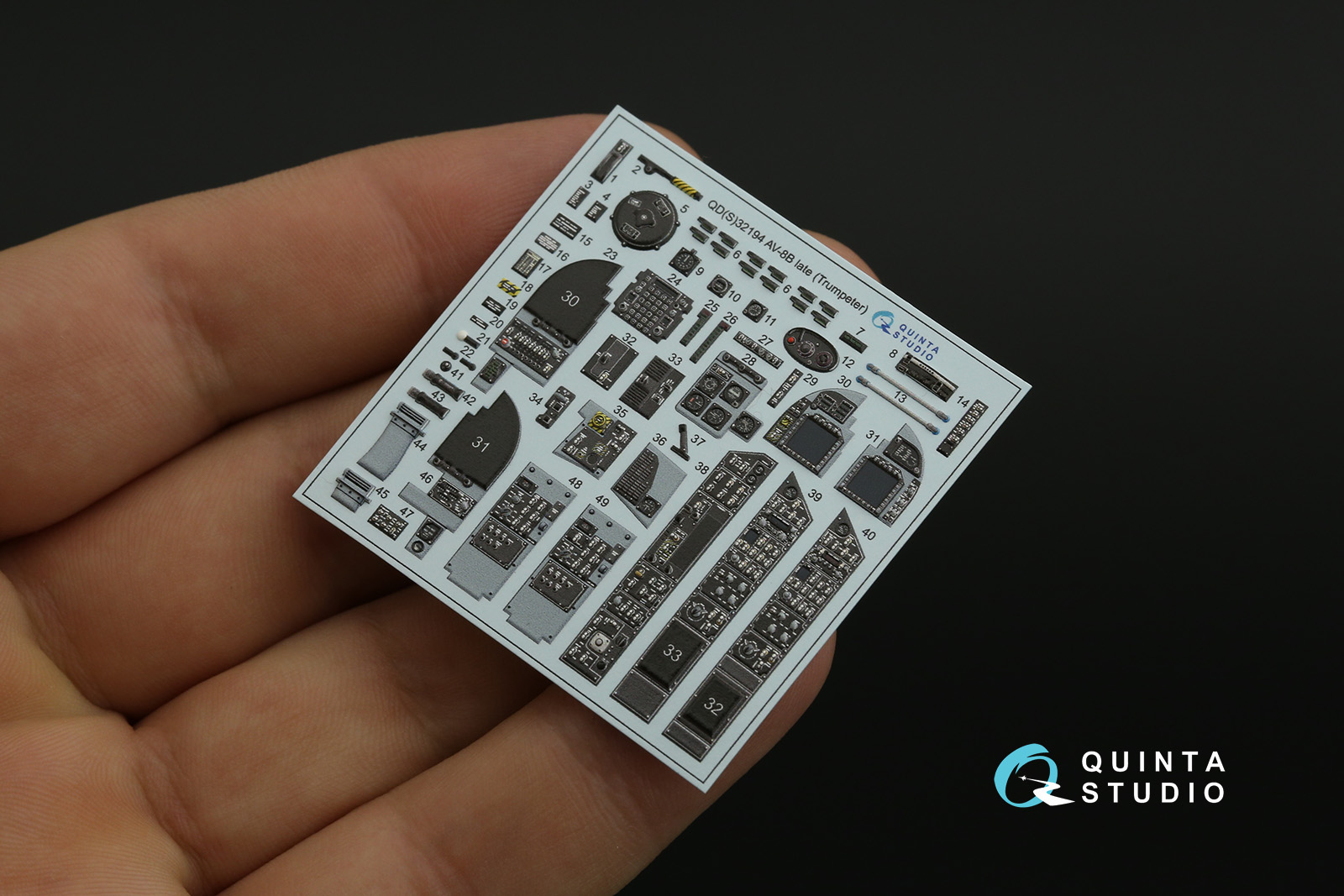 QD32194 3D Декаль интерьера кабины AV-8B Harrier II поздний (Trumpeter)