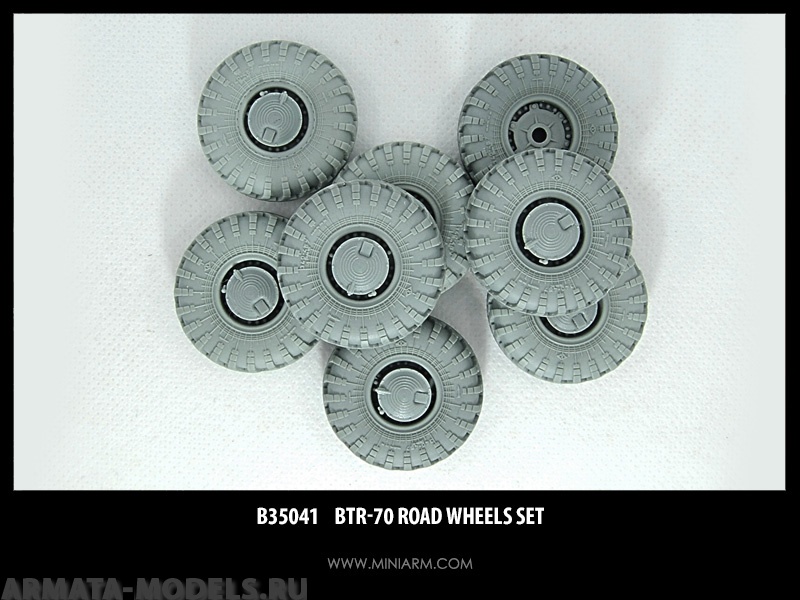 35041 БТР-70 набор колес 8шт для моделей Звезда,Трумпетер