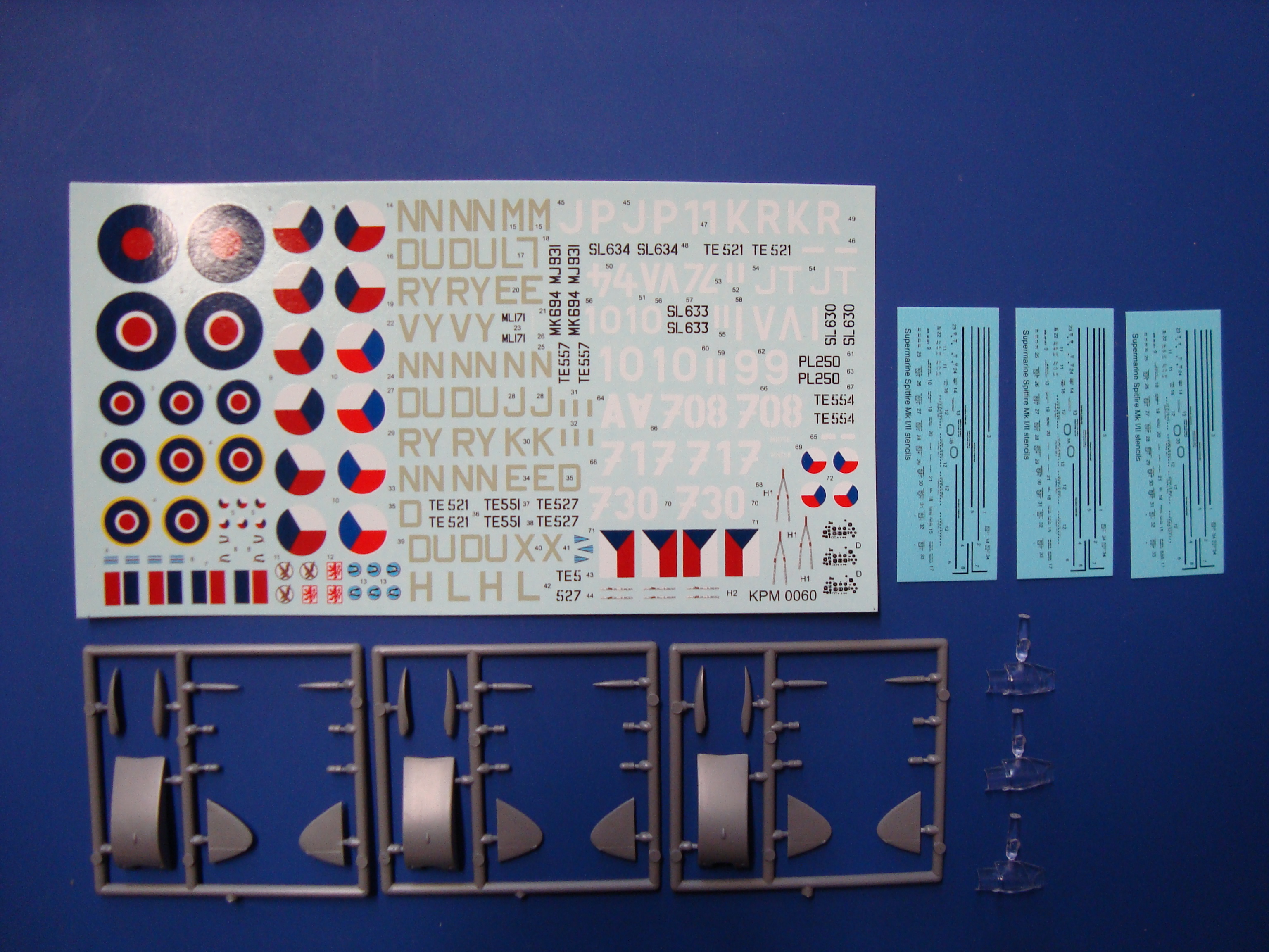 KPM0060  Spitfire IX Premium 3x KP Models