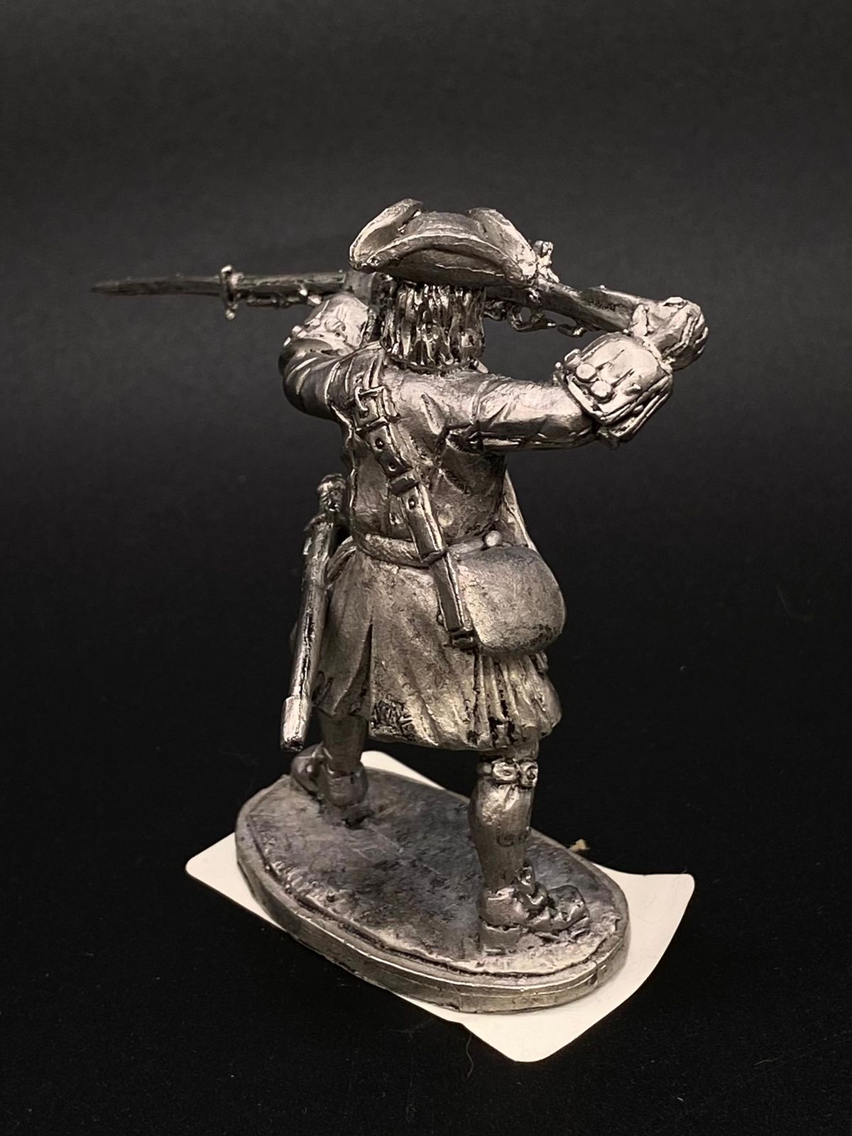 4208ТБ ВИМ, пехота русской армии Петра 1, мушкетер бьющий ружьем со штыком стоя Три Богатыря