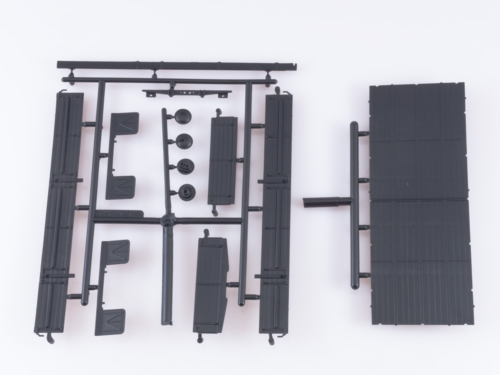 1257KIT Сборная модель ЗИЛ-133Г4 бортовой (с тентом) AVD Models