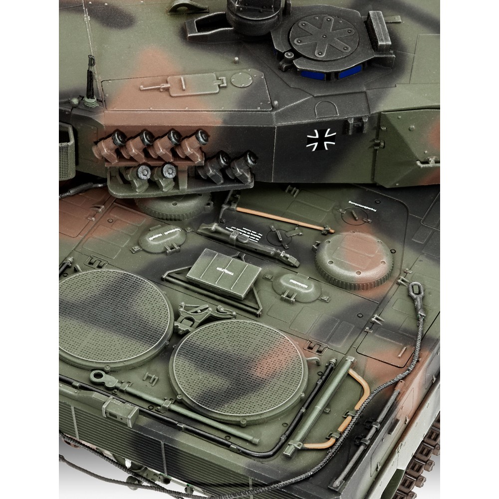 03243 Танк Леопард 2A5/A5NL Revell
