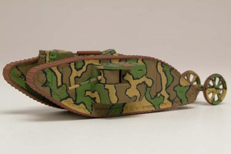 A01315V Танк WWI Male Tank Airfix