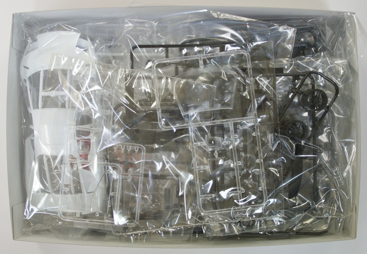 05901 Lamborghini Murcielago LP670-4 SV Aoshima