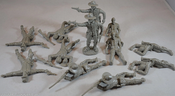 TSSD17 Фигуры Dismounted Cavalry with Casualties  (12 x 1/32 figures)