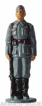 7-050 окрашеная фигура Немецкий пехотинец в пилотке