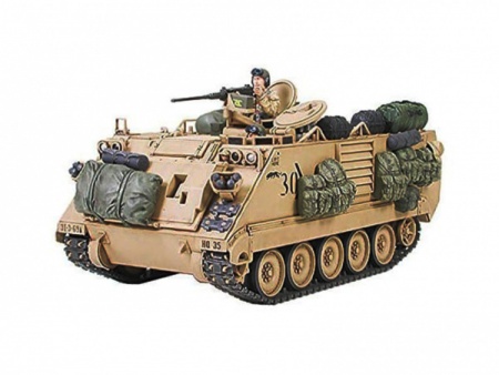 35265T Американский бронетранспортер M113A2 с 12,7мм пулеметом (Armored Personnel Carrier Desert Version) с 2-мя фигурами Tamiya