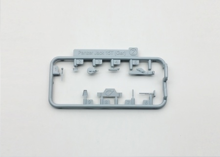 AH35A021 Немецкая легкая САУ  Jagdpanzer 38D Amusing Hobby